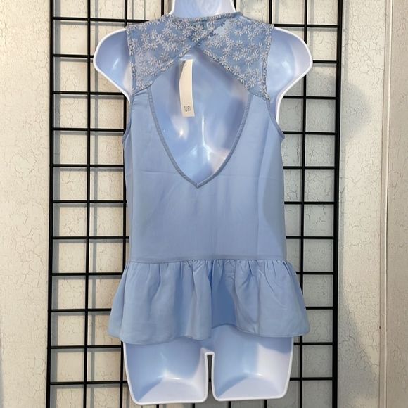 TOBI - Sleeveless Blouse | Size XS - Picture 2 of 5